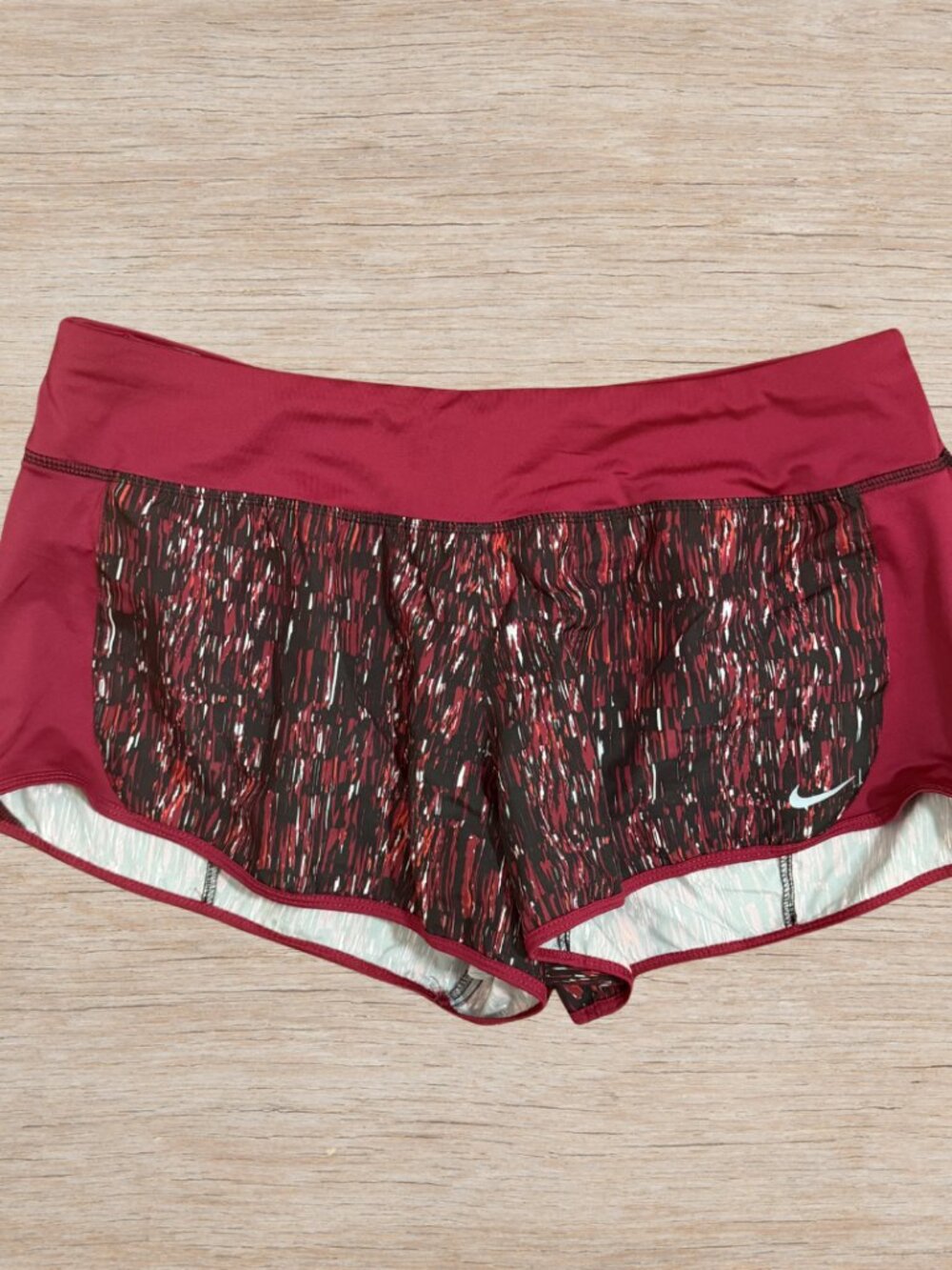 Nike Women's 3" Dry Printed 2-in-1 Shorts Red Burgundy Women's Size XL Athletic